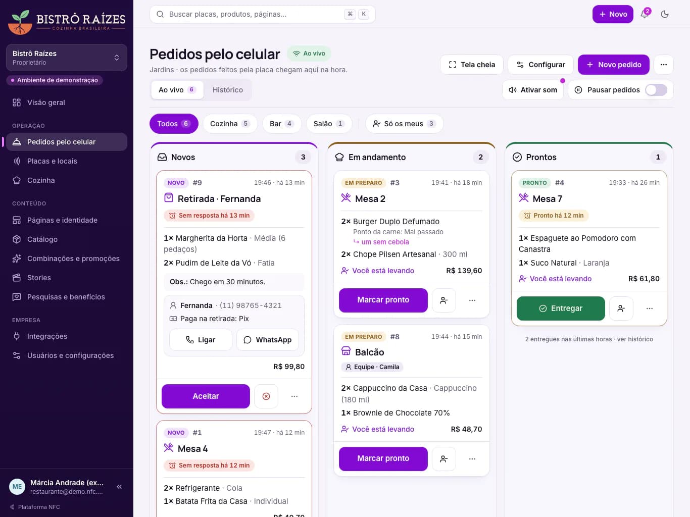 Painel de pedidos da equipe no tablet, com colunas de pedidos novos, em andamento e prontos